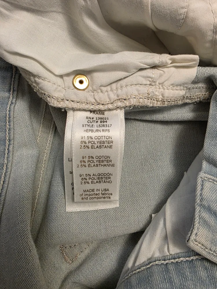 FRAME Denim Le Skinny de Jeanne Jeans - Size 29 image indicator(6)