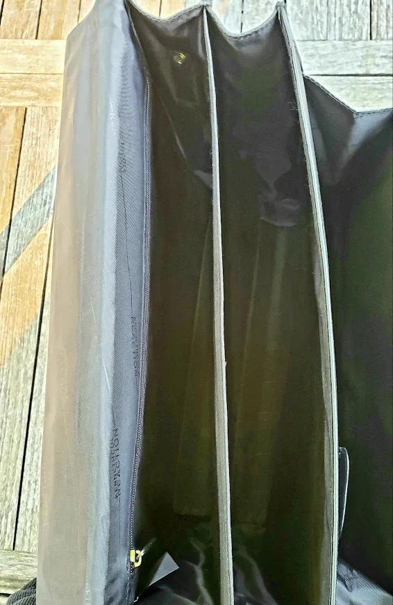 Kenneth Cole Reaction Black Leather Briefcase image indicator(9)