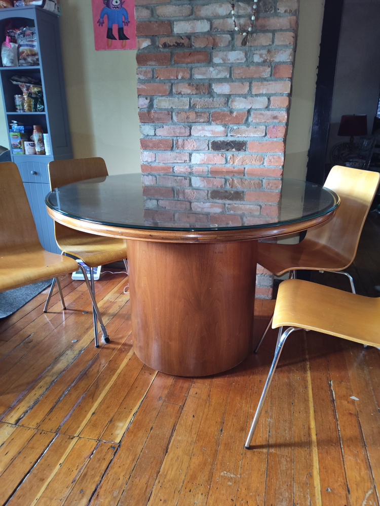 Round dining room table with glass top - photo 2