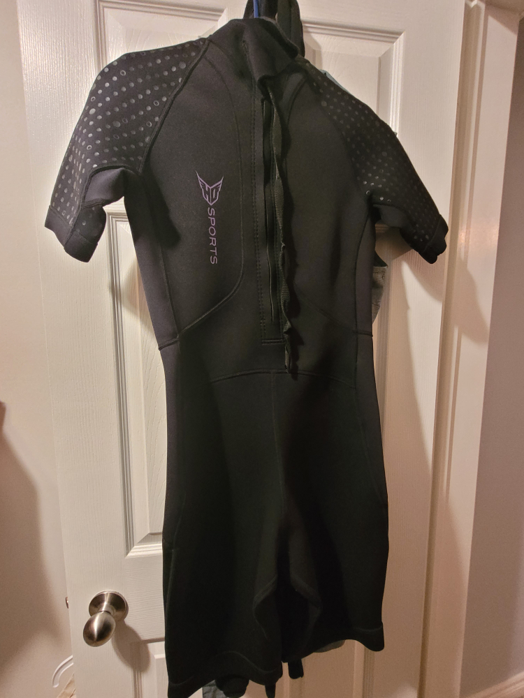 HO Sports Wetsuit - Black sz 9/10 womens