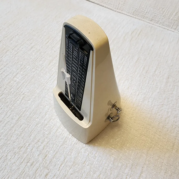 Vintage Metronome - Nikko Seiki Co, LTD image indicator(2)