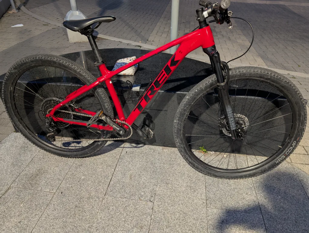 Trek X-Caliber 8 Mountain Bike - Red thumbnail