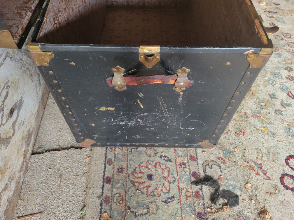 Vintage Black Steamer Trunk - photo 5