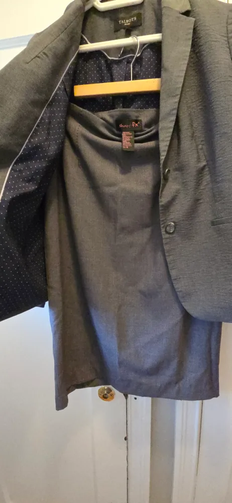 grey skirt & blazer set image indicator(4)