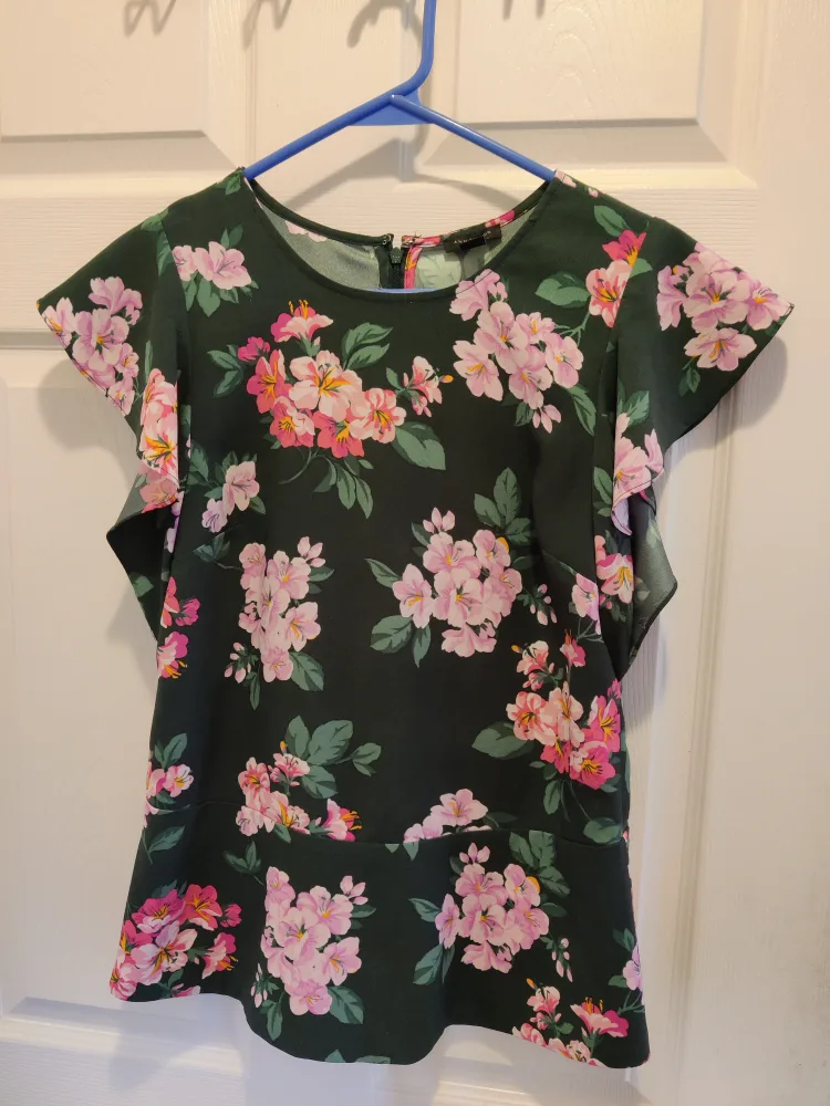 Ann Taylor Floral Top - fits size 4 thumbnail