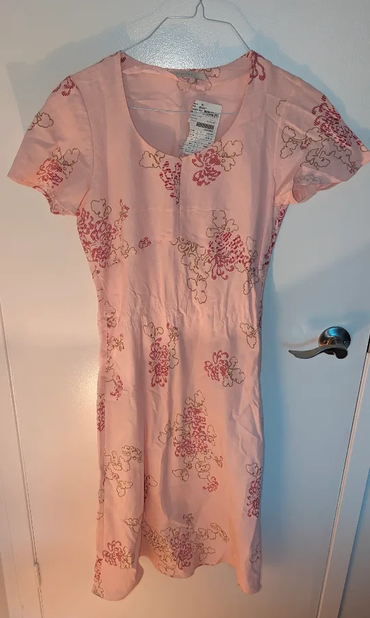Brand New with Tags Floral Dress - Size 38 thumbnail