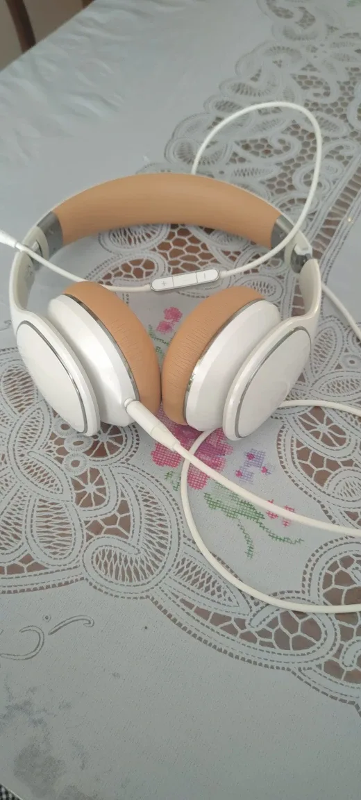 Samsung Headphones - White thumbnail