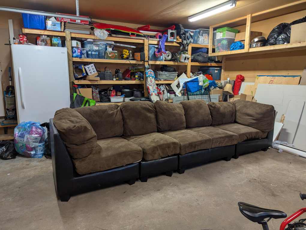 Brown Sectional Sofa - Comfy & Stylish! - photo 2