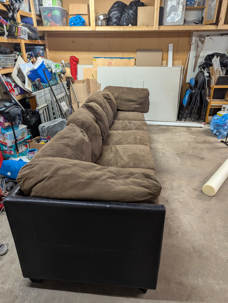 Brown Sectional Sofa - Comfy & Stylish! - photo 5
