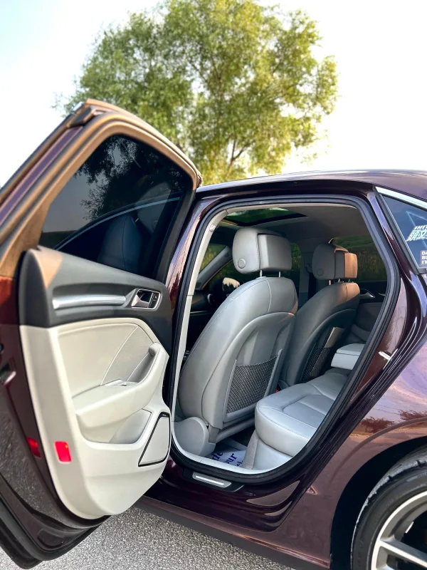 Audi A3 Sedan - 2015 Quattro image indicator(5)