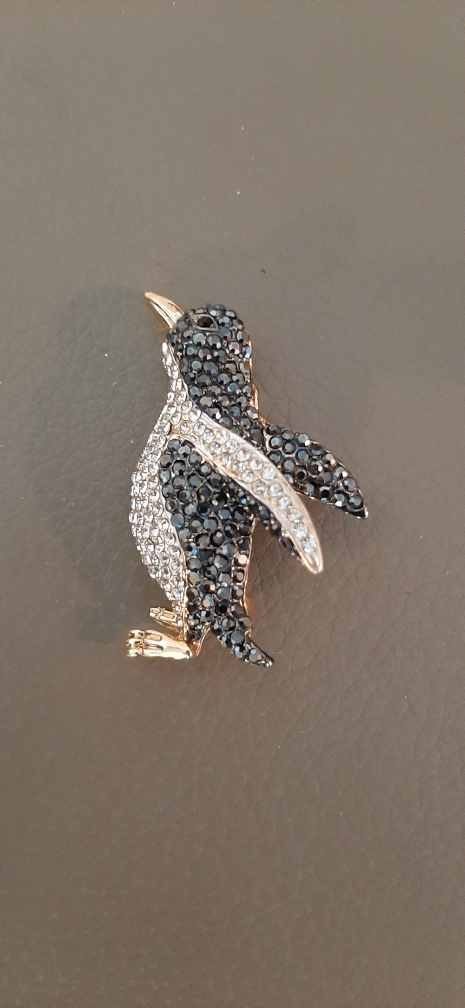Penguin Rhinestone Brooch - photo 2