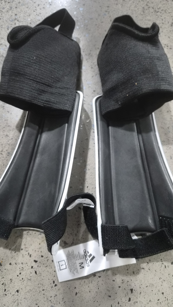 Adidas X 18.4 FG Soccer Cleats US 8 + Shin Guards - photo 5