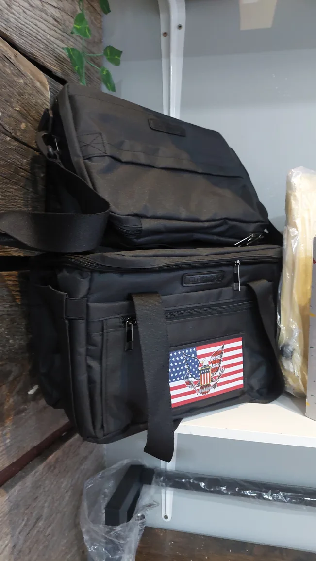 Globe-Trotter Black Shoulder Bag thumbnail
