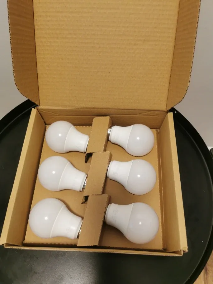 LED Light Bulbs - 6 Pack Daylight 60W