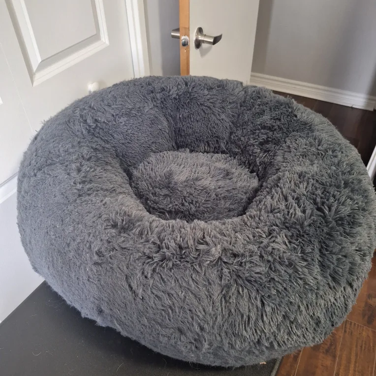 Grey Round Plush Donut Pet Bed thumbnail