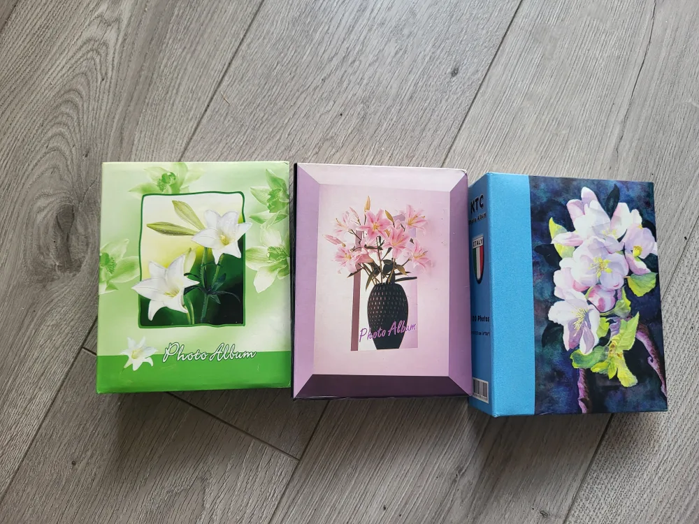 Photo Albums - Floral Designs thumbnail
