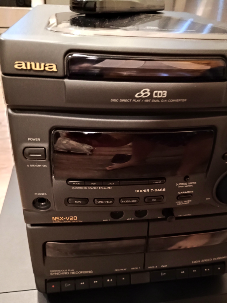 Aiwa NSX-V20 Digital Audio System - photo 2