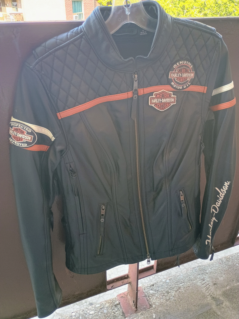 Women's size Medium Harley-Davidson Leather Motorcycle Jacket - photo 3
