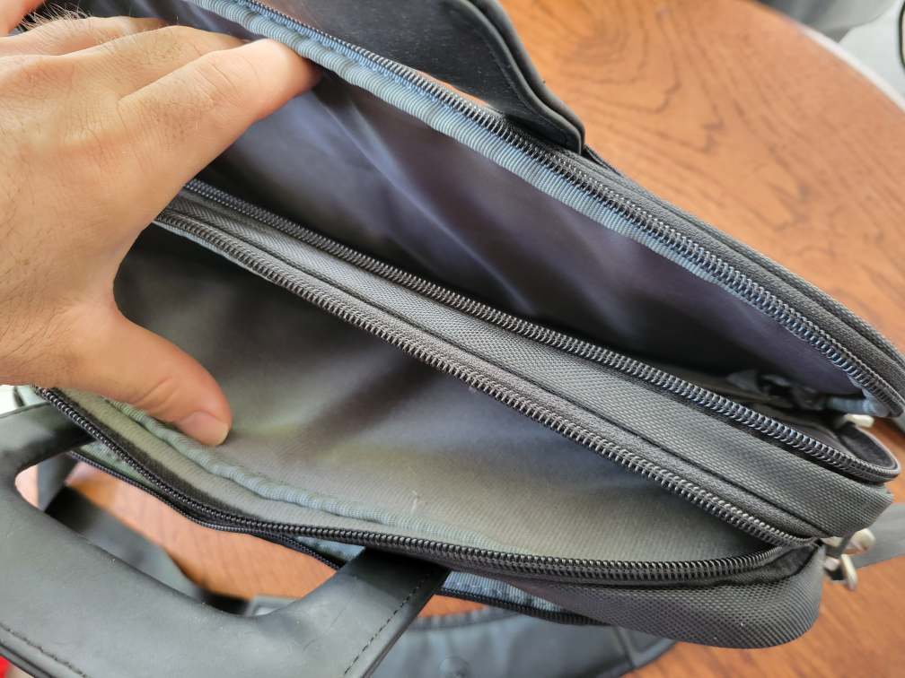 Dell Black Laptop Bag In Excellent Condition - photo 2