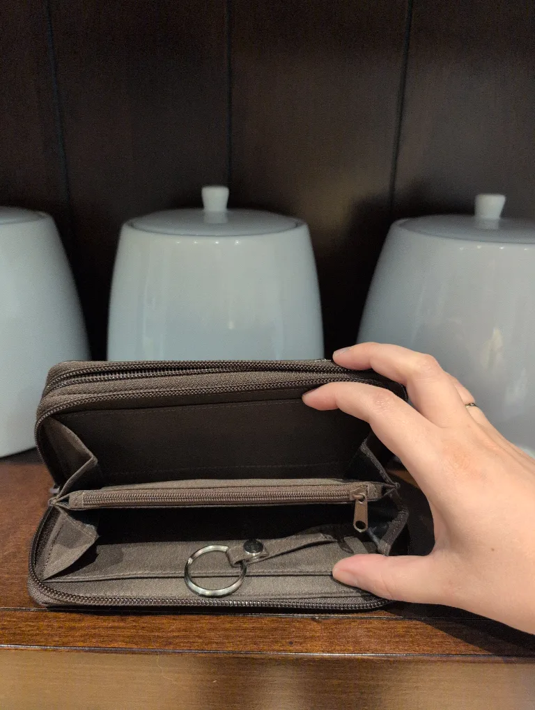 Buxton Brown Wallet image indicator(3)