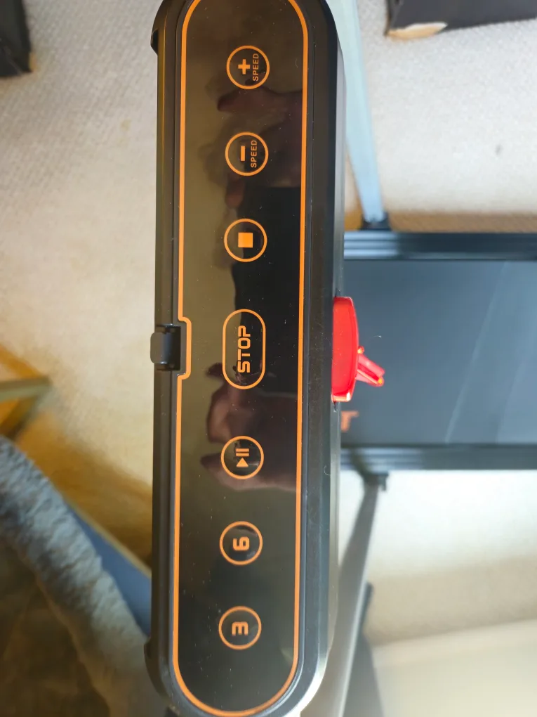 Airhot P2-D Treadmill - Like New! image indicator(3)