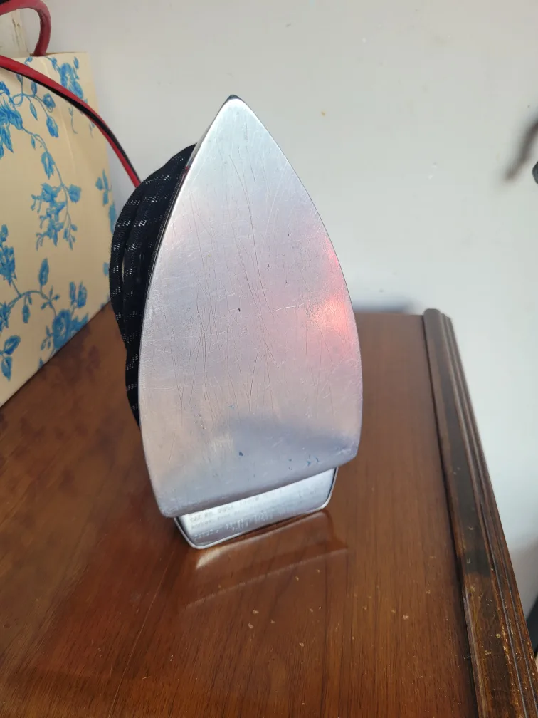 Vintage GE F85 Clothes Iron image indicator(4)