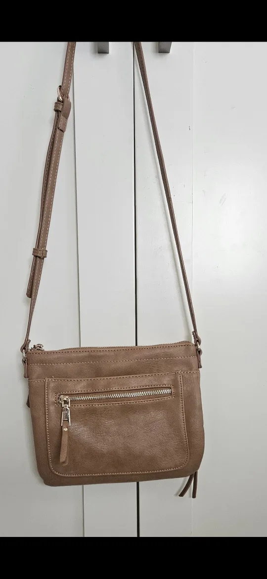 Miztique small crossbody bag image indicator(2)