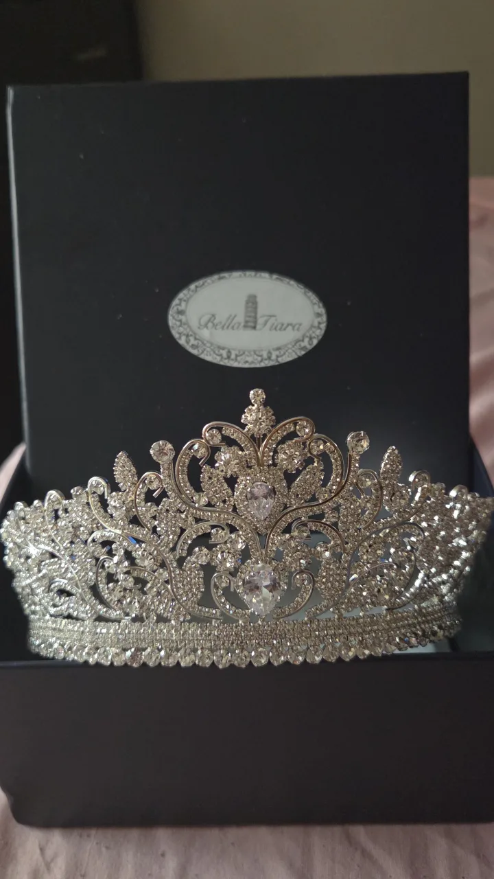 Bella Tiara Crown