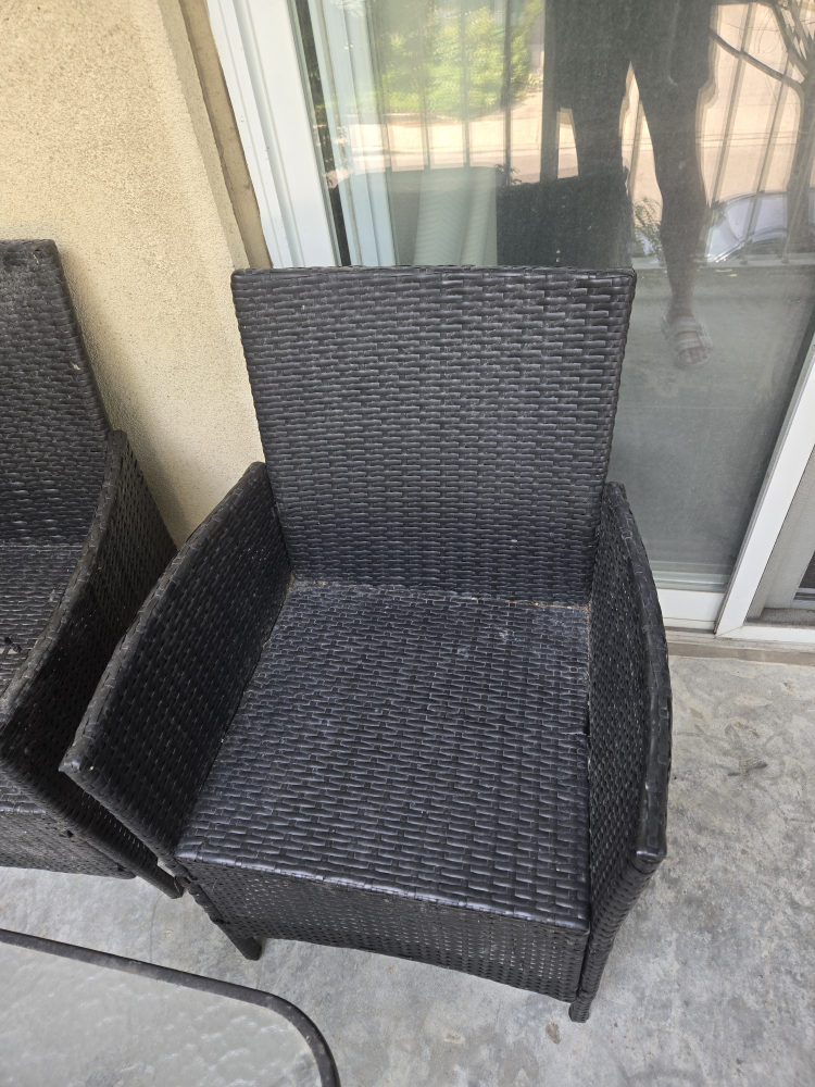 Moving Sale Wicker Patio Set - Loveseat, Chairs & Table - photo 2