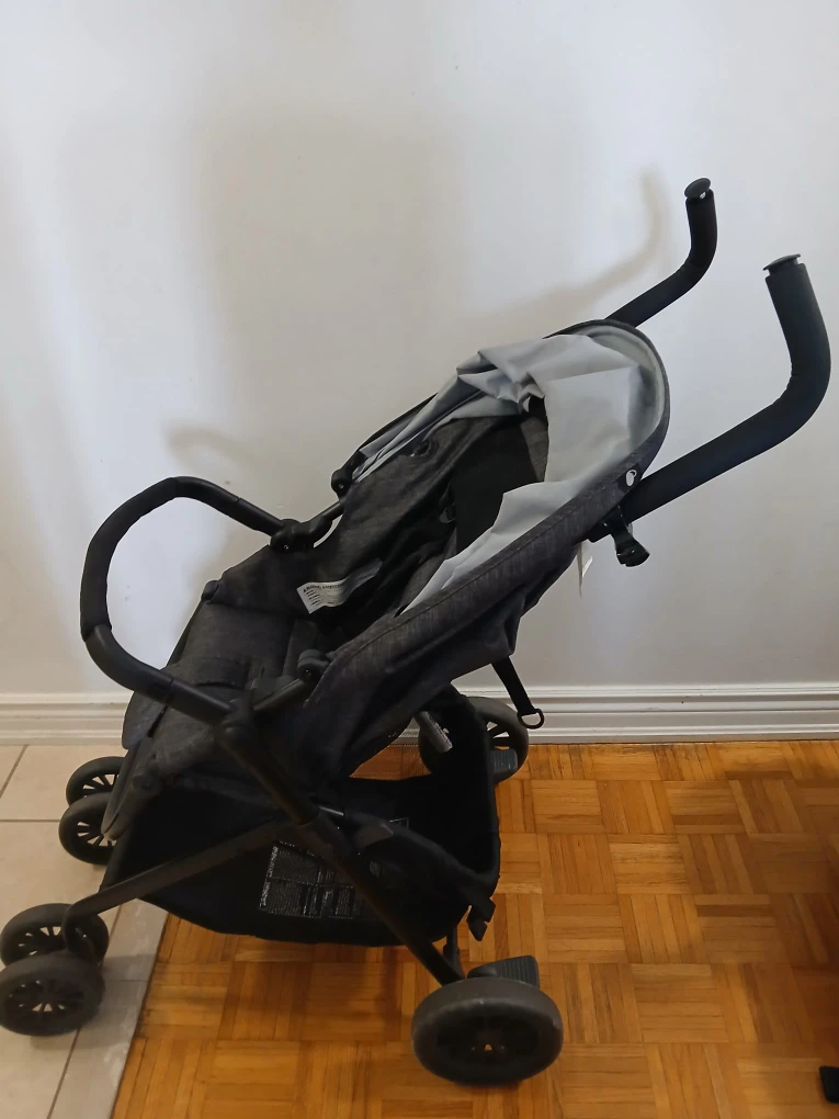 4 pieces Evenflo infant car seat with a stroller (combo) - photo 2
