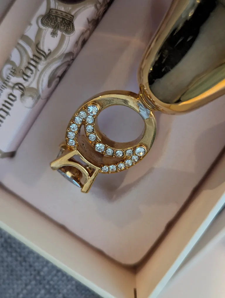 Juicy Couture Honeysuckle Candle Snuffer & Matches image indicator(3)