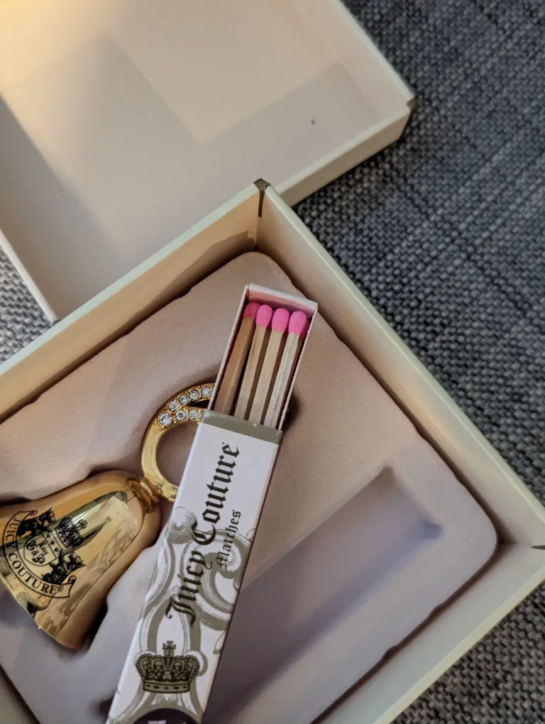 Juicy Couture Honeysuckle Candle Snuffer & Matches image indicator(5)