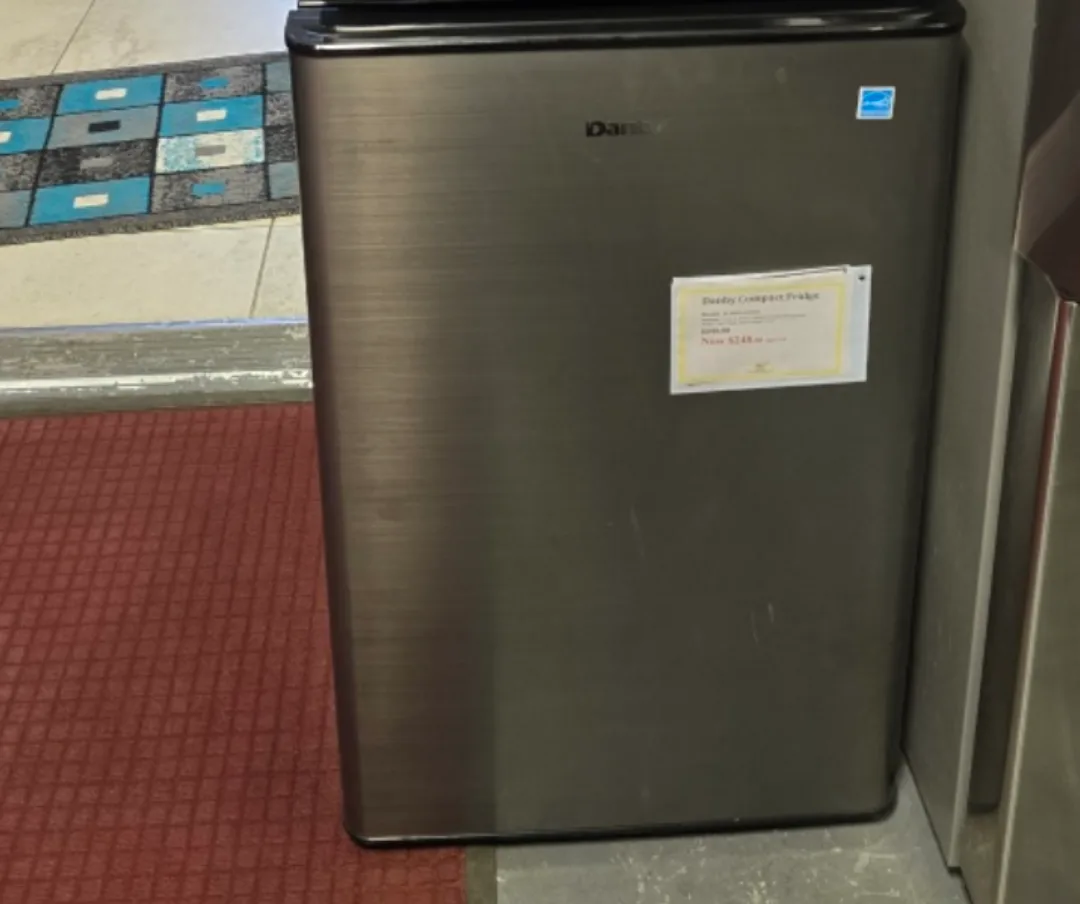 Danby Compact Fridge - Great Condition! thumbnail