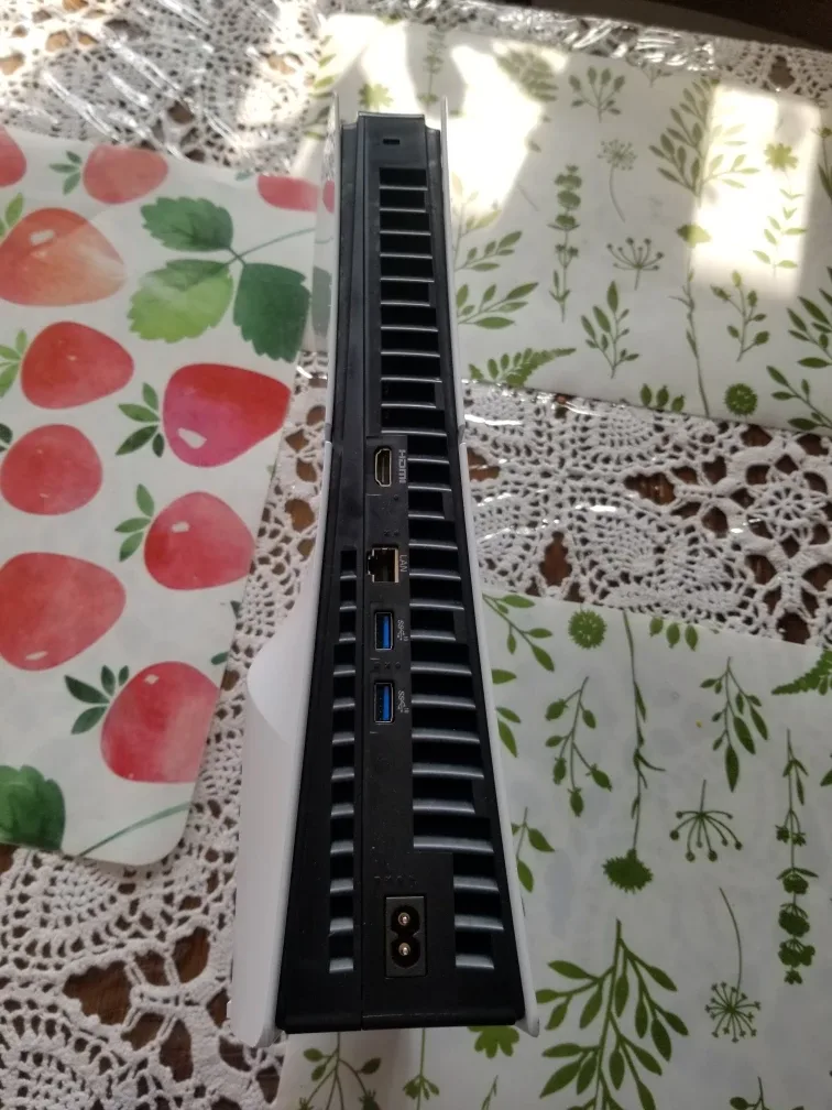 PS5 Slim Disc Spiderman 2 Edition Console Bundle image indicator(6)