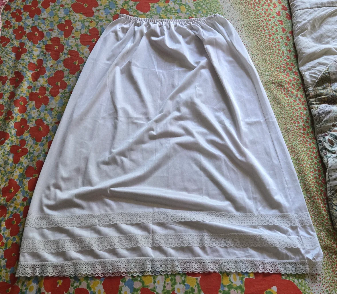 White Lace Trimmed Slip Skirt thumbnail