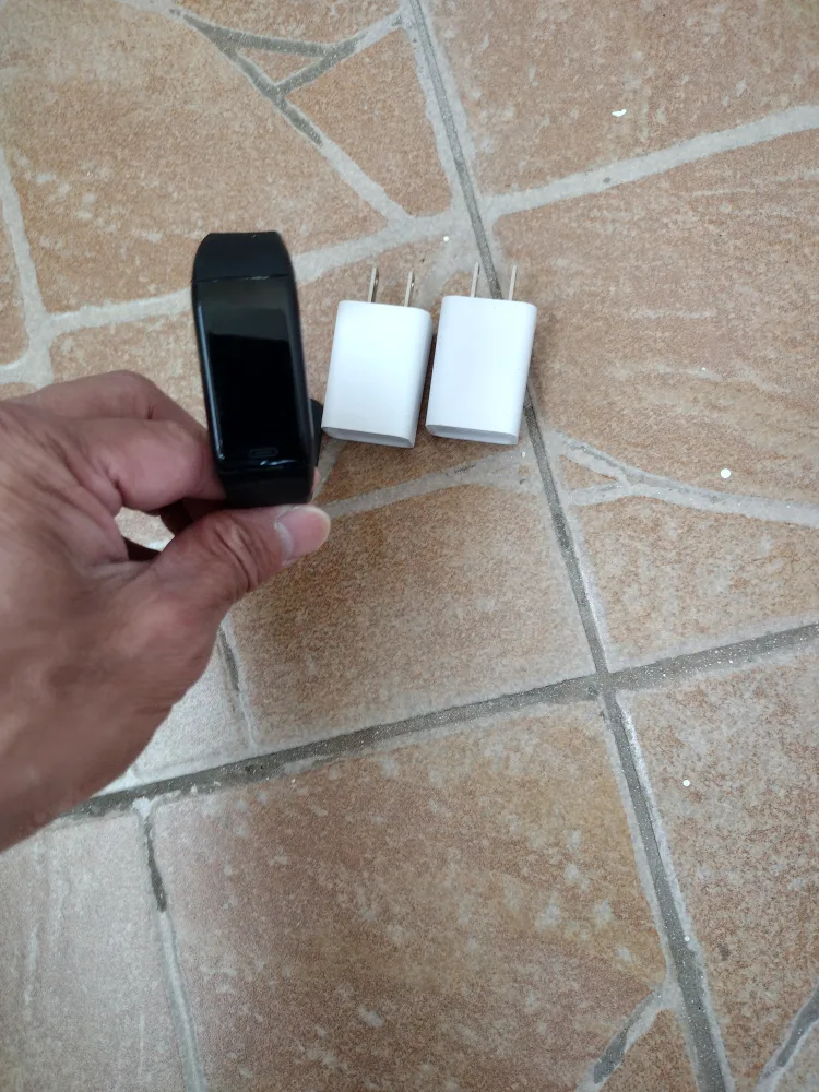 Fitness Tracker with Charger thumbnail