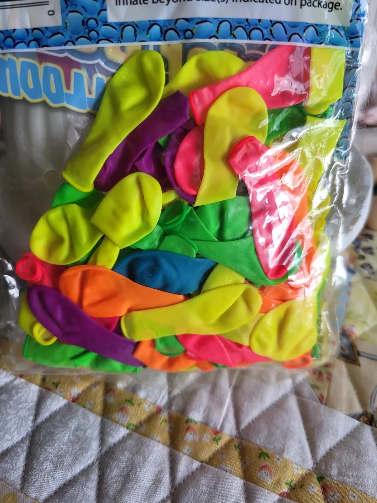 Water Bomb Balloons - 100 Pack image indicator(2)