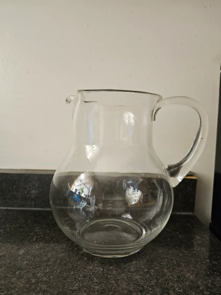 Assorted Crystal and Glass image indicator(3)