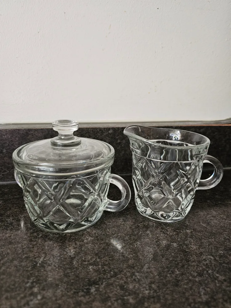 Assorted Crystal and Glass image indicator(6)