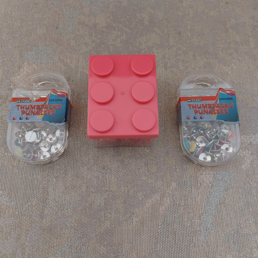 Corkboard with Tacks - photo 3