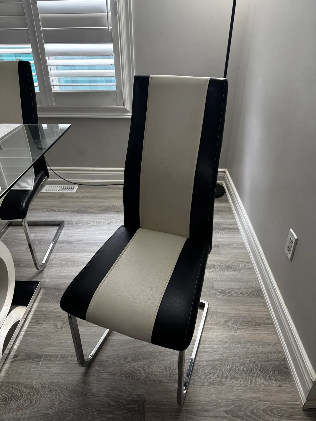 Dining Table with 4 Chairs - Black & White image indicator(2)