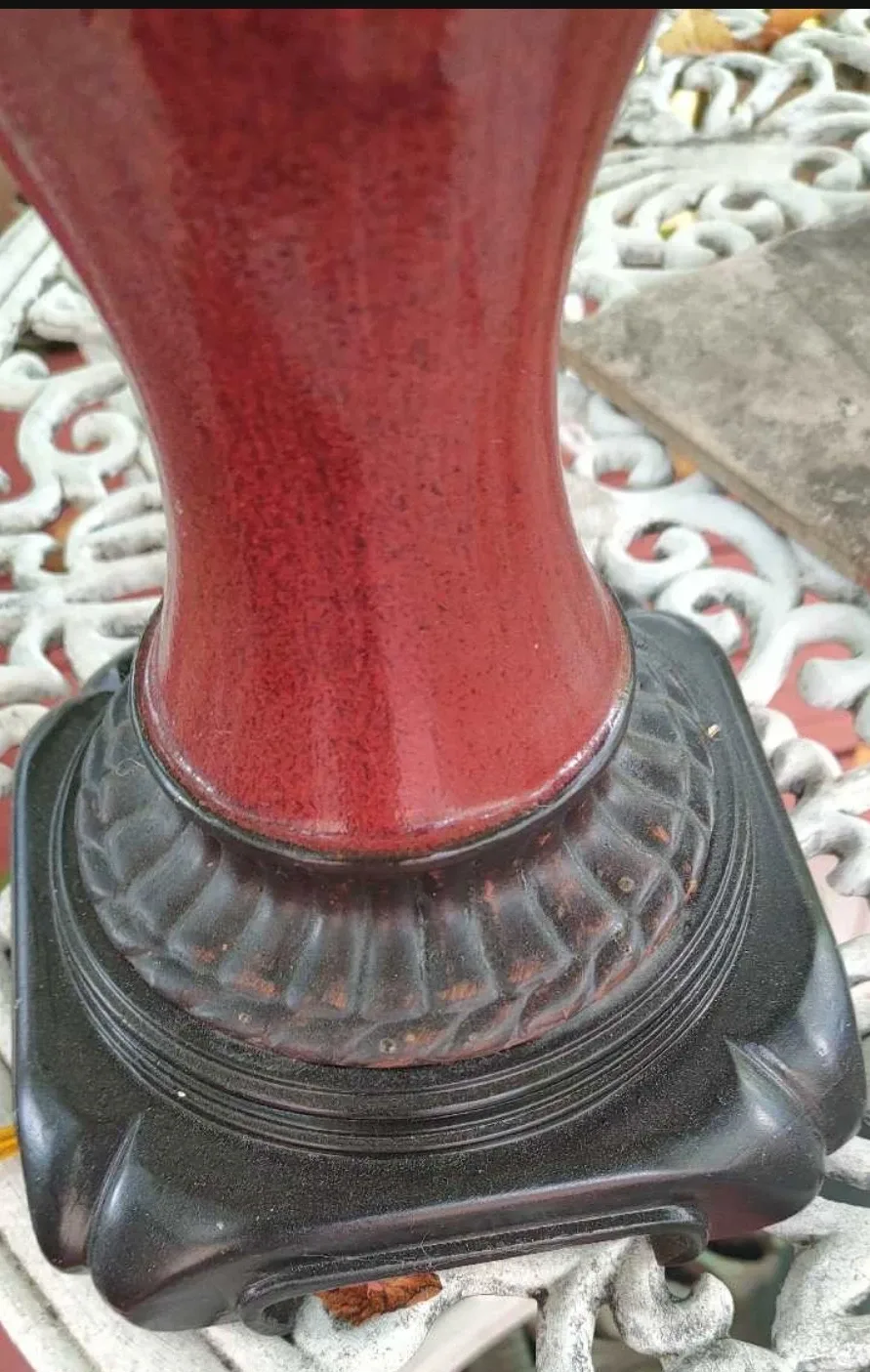 Red Ceramic Table Lamp image indicator(2)