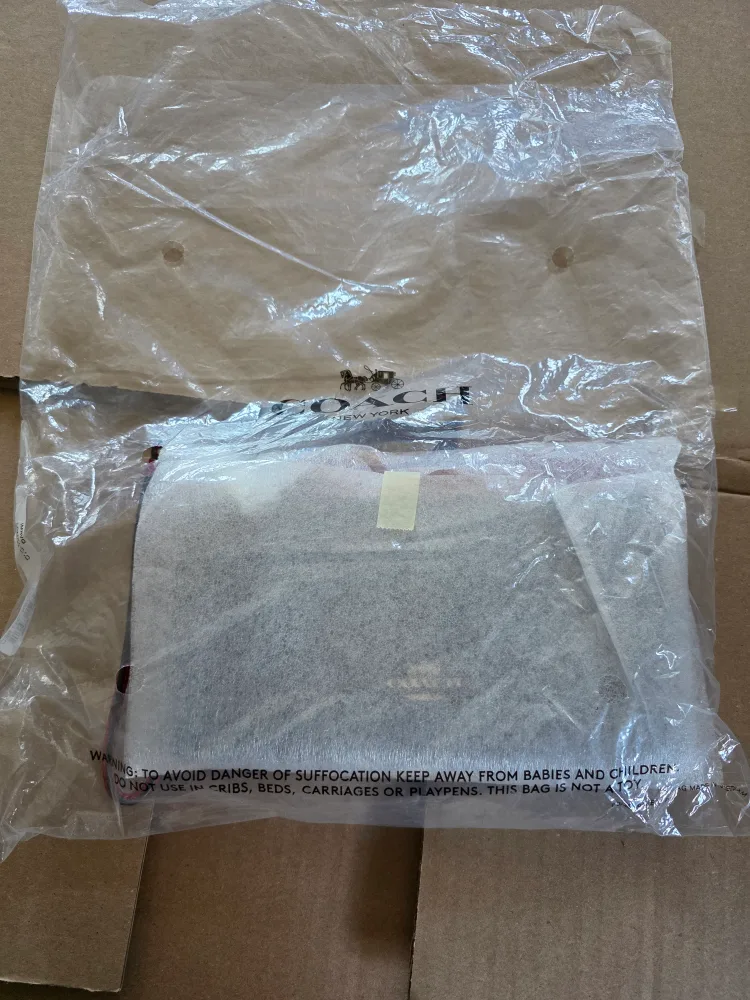 New Coach Large Wristlet Wallet - Brown/Red image indicator(4)