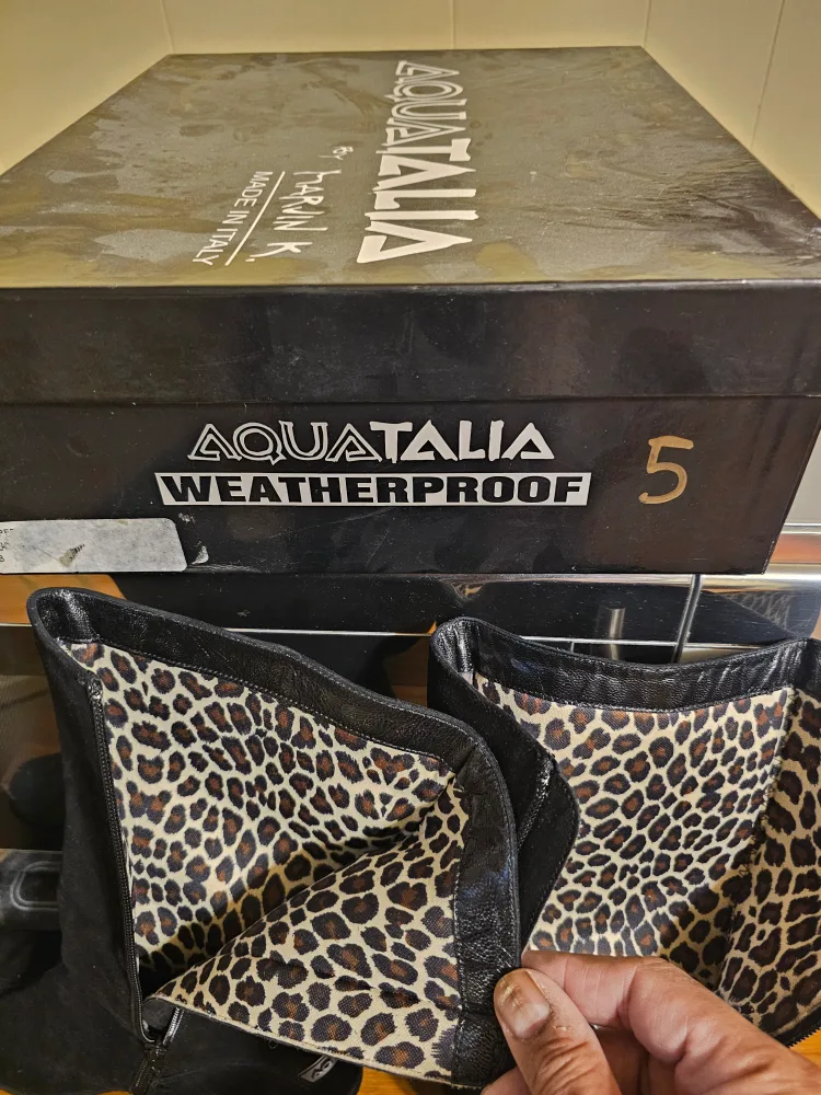 AQUATALIA Black Weatherproof Boots - Size 10 image indicator(4)