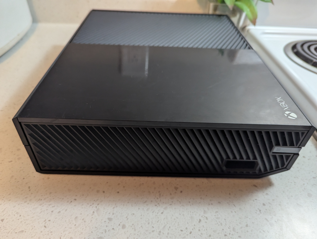 500GB Xbox One w/Controller - photo 3