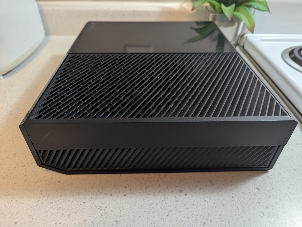500GB Xbox One w/Controller - photo 5