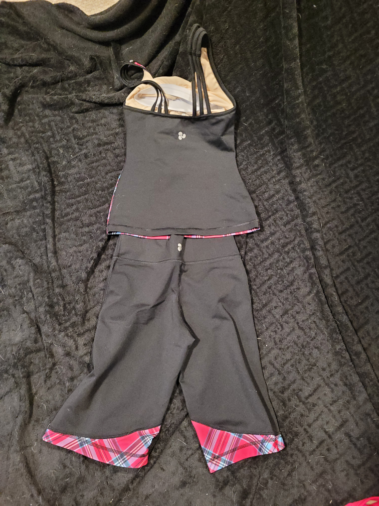 Triple Flip Outfit - Size 4 - photo 2