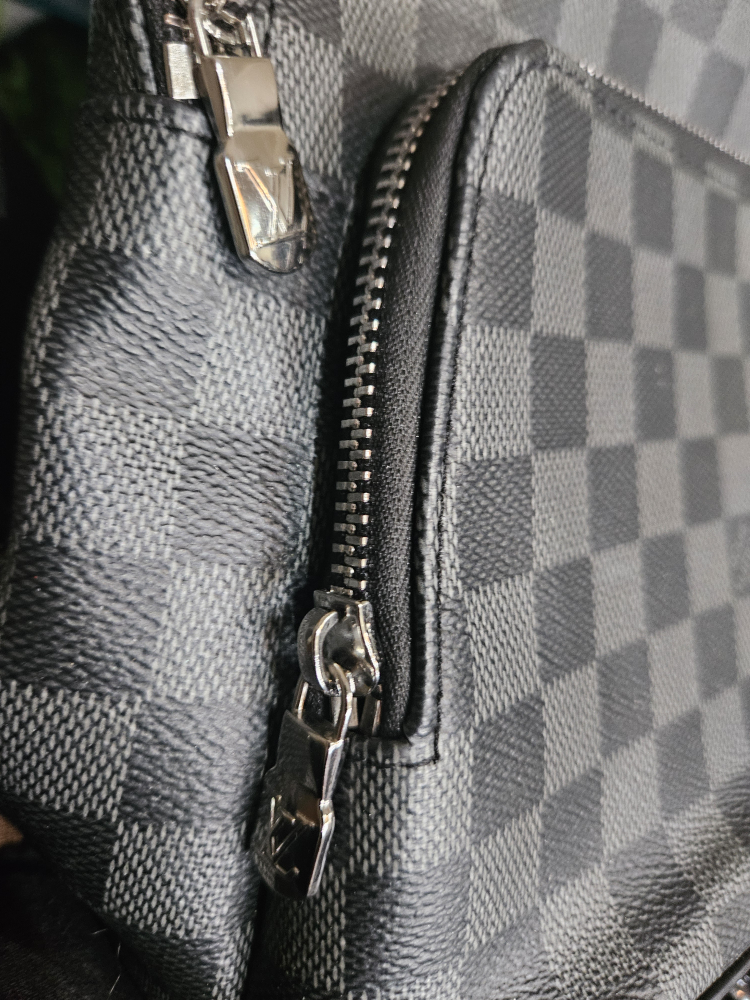 Louis Vuitton Damier Graphite Backpack - photo 5
