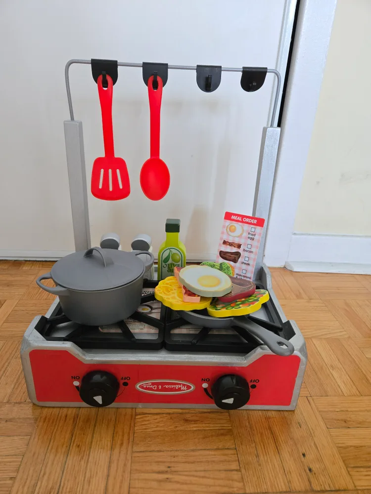 kidkraft doll house and melissa &doug cooking tools image indicator(4)