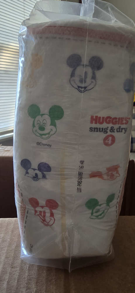 Huggies Snug & Dry Size 4 Diapers (38 count) - photo 2
